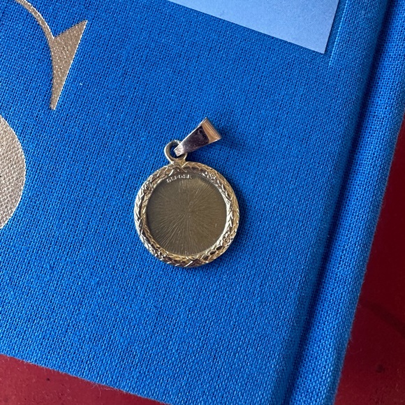 Augis Love token. 18k solid gold with diamonds and rubies. - Picture 4 of 4